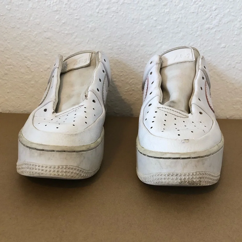 NIKE Women's Air Force 1 Sage Low Triple White Sneaker Size 6.5 White AR5339-100